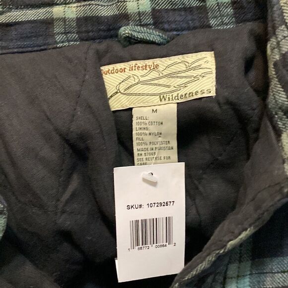 Outdoor Lifestyle Wilderness Green plaid button-down shirt, size Medium - Picture 3 of 3